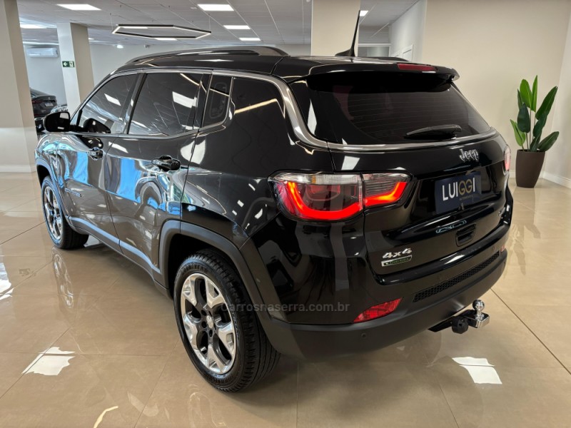 COMPASS 2.0 16V DIESEL LONGITUDE 4X4 AUTOMÁTICO - 2019 - CARLOS BARBOSA