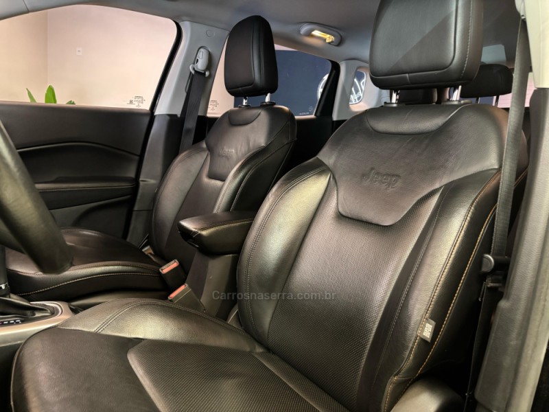COMPASS 2.0 16V DIESEL LONGITUDE 4X4 AUTOMÁTICO - 2019 - CARLOS BARBOSA