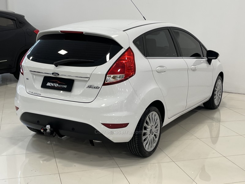 FIESTA 1.6 TITANIUM HATCH 16V FLEX 4P AUTOMÁTICO - 2016 - BENTO GONçALVES