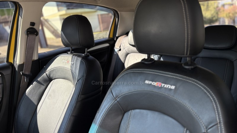 PUNTO 1.8 SPORTING 16V FLEX 4P MANUAL - 2016 - CAXIAS DO SUL