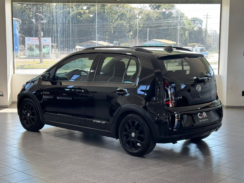 CROSS UP 1.0 TSI 12V FLEX 4P MANUAL - 2016 - CAXIAS DO SUL