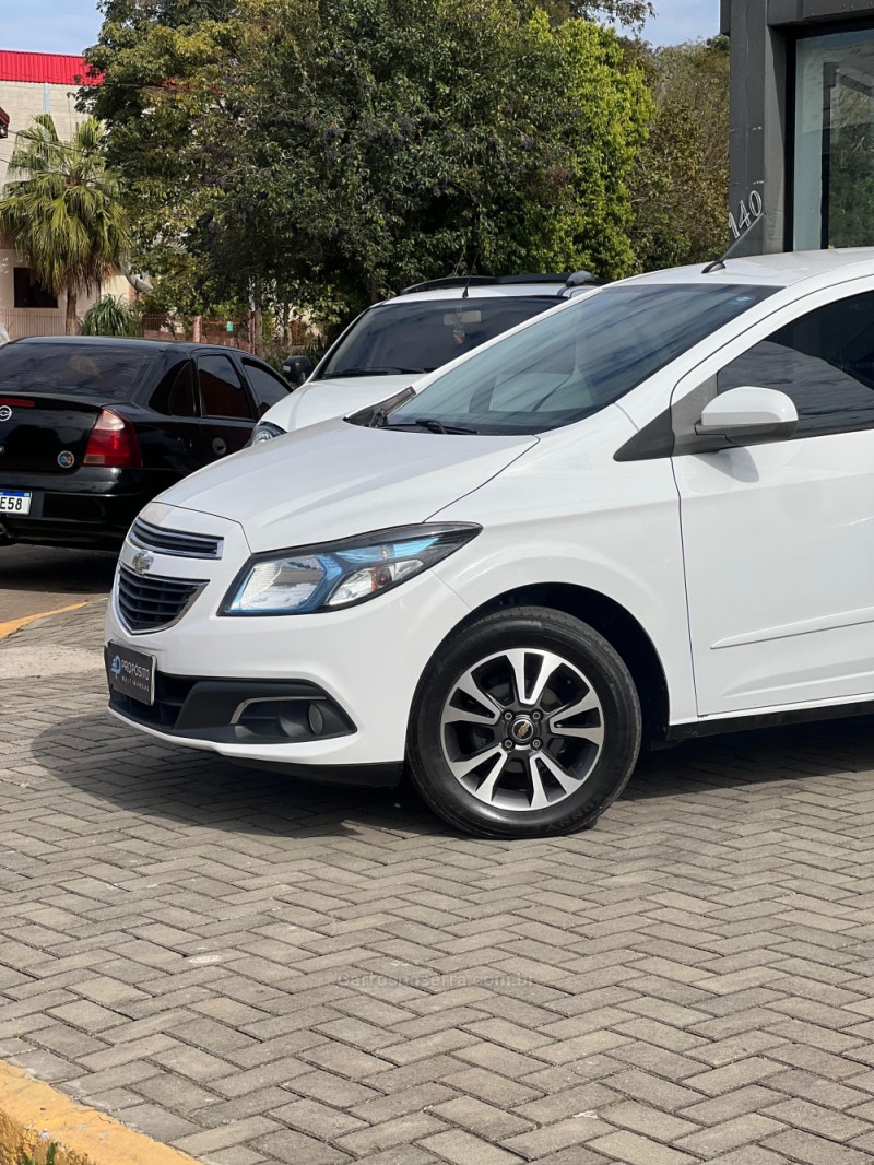 ONIX 1.4 MPFI LTZ 8V FLEX 4P MANUAL - 2015 - ESTâNCIA VELHA