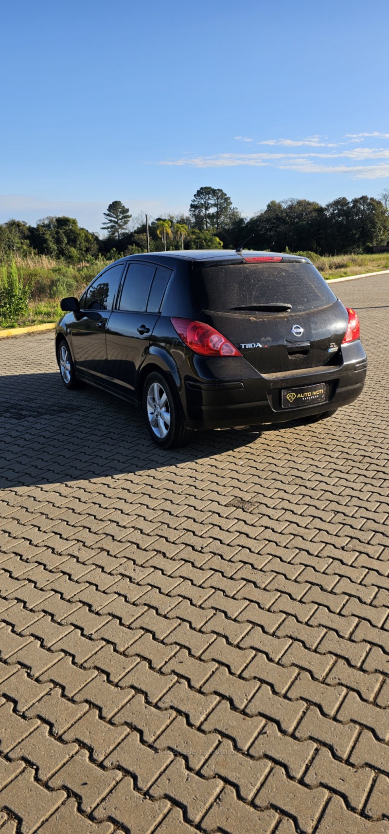 TIIDA 1.8 SL 16V GASOLINA 4P AUTOMÁTICO - 2011 - IVOTI