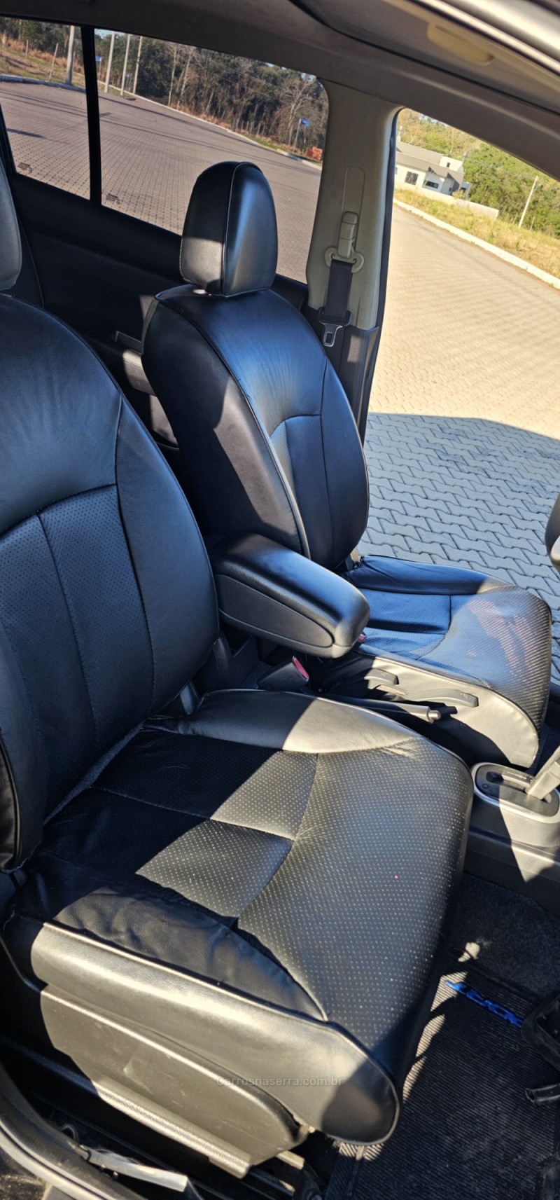TIIDA 1.8 SL 16V GASOLINA 4P AUTOMÁTICO - 2011 - IVOTI