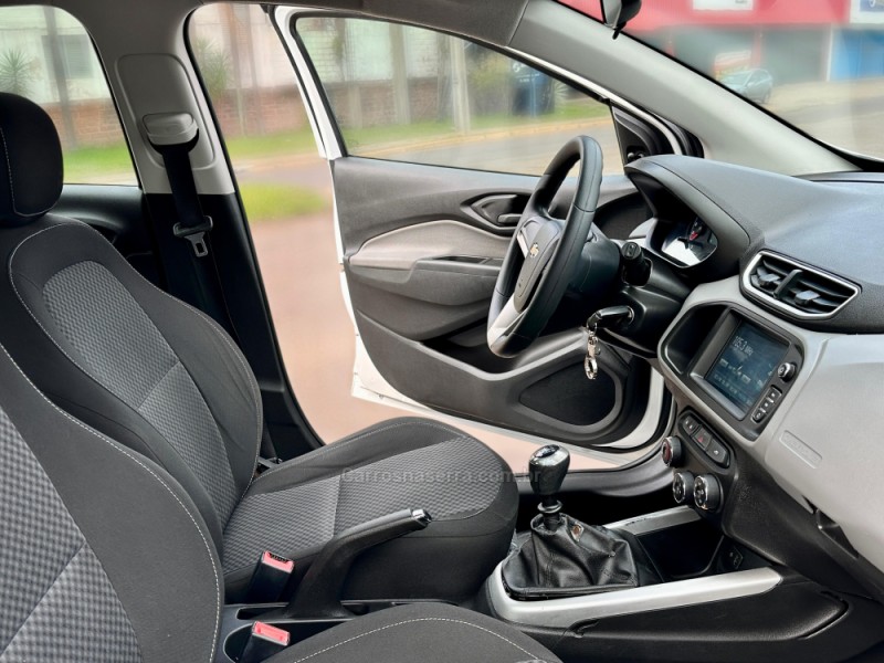 ONIX 1.0 MPFI LT 8V FLEX 4P MANUAL - 2018 - NOVO HAMBURGO