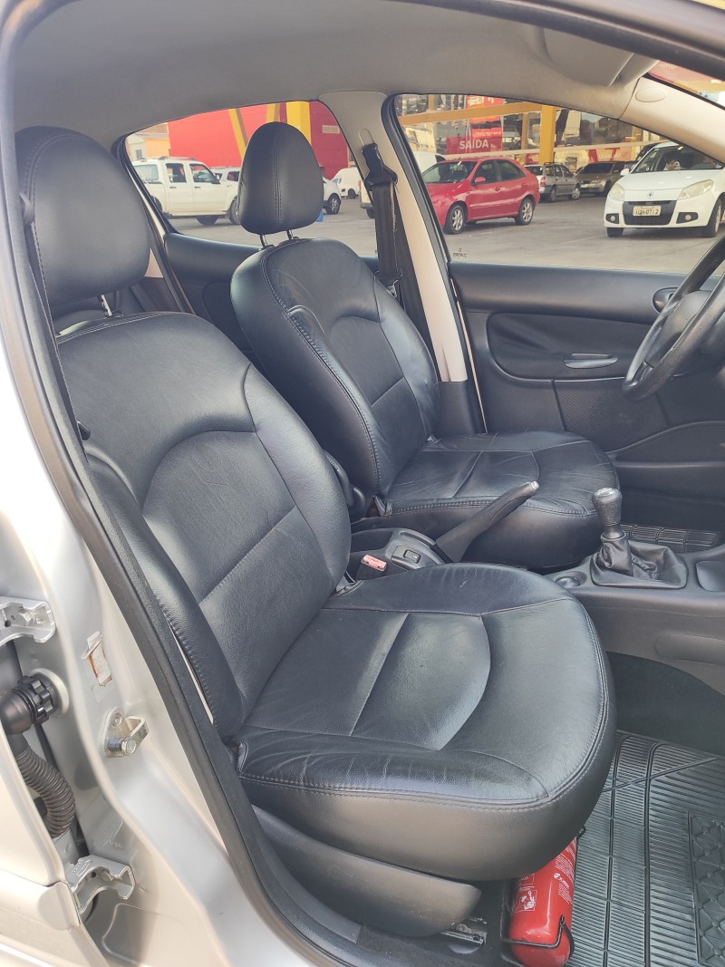 207 1.4 XR 8V FLEX 4P MANUAL - 2012 - FARROUPILHA