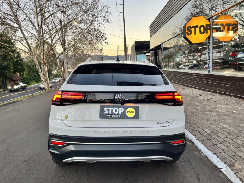 NIVUS 1.0 TSI HIGHLINE FLEX 4P AUTOMÁTICO - 2022 - DOIS IRMãOS