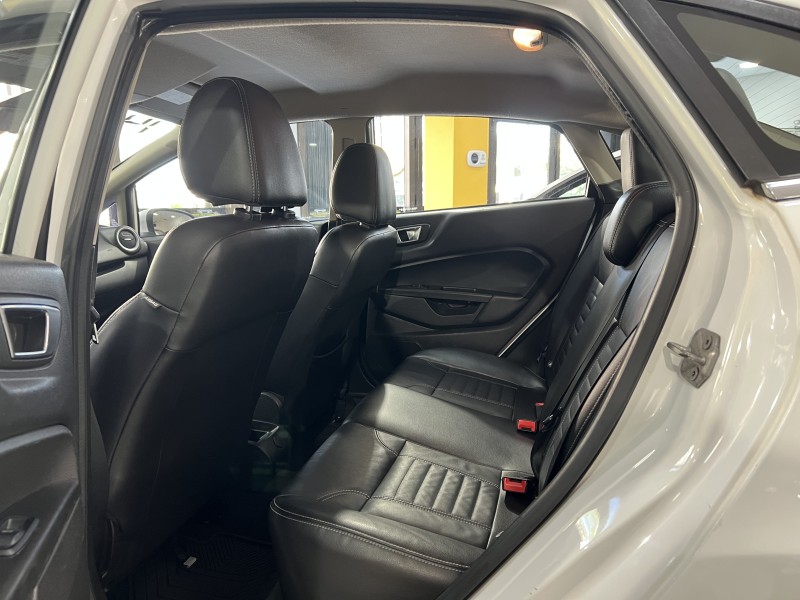 FIESTA 1.6 TITANIUM SEDAN 16V FLEX 4P MANUAL - 2014 - CAXIAS DO SUL