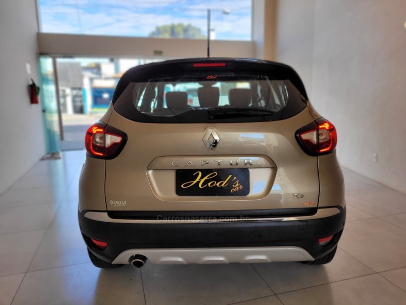 CAPTUR 1.3 ICONIC 16V TURBO FLEX 4P AUTOMÁTICO - 2022 - CANELA