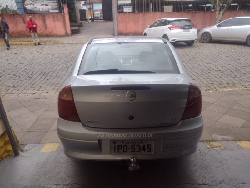 CORSA 1.4 MPFI PREMIUM SEDAN 8V FLEX 4P MANUAL - 2009 - BENTO GONçALVES