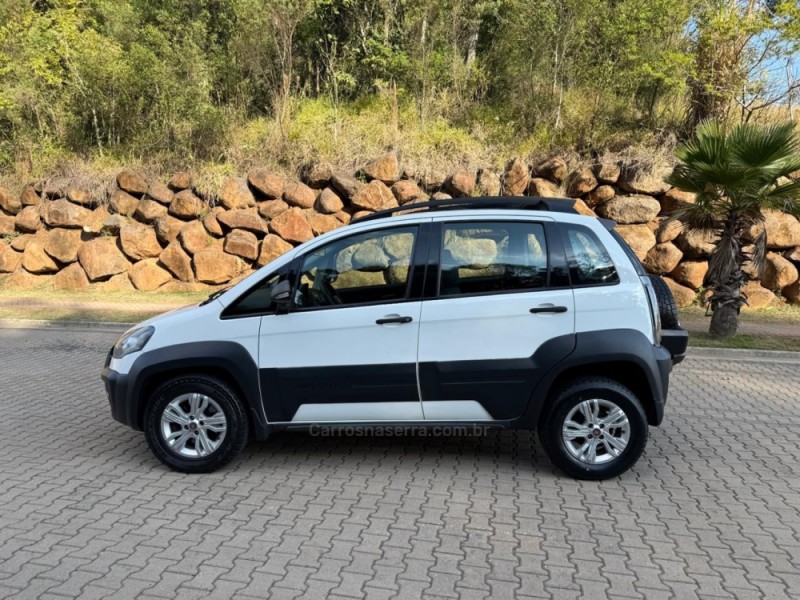 IDEA 1.8 MPI ADVENTURE 16V FLEX 4P MANUAL - 2013 - IVOTI