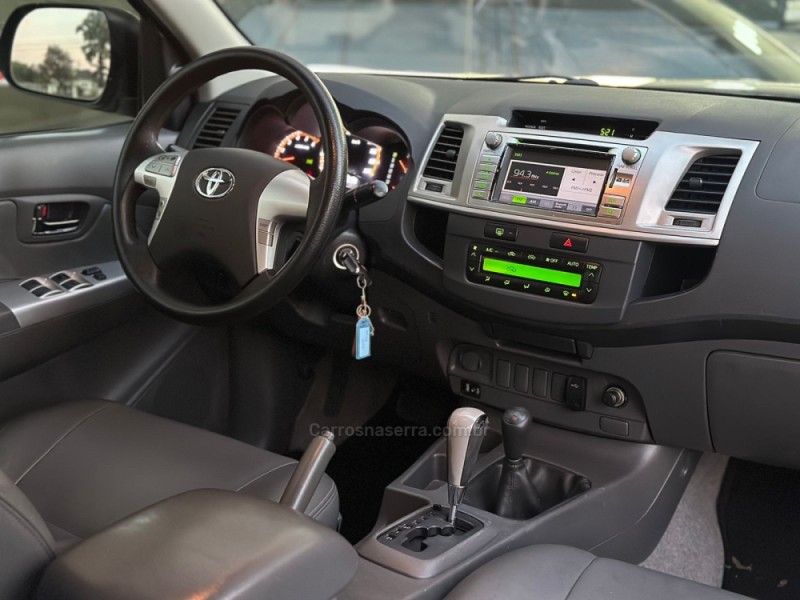 HILUX 3.0 SRV 4X4 CD 16V TURBO INTERCOOLER DIESEL 4P AUTOMÁTICO - 2012 - TUPANDI