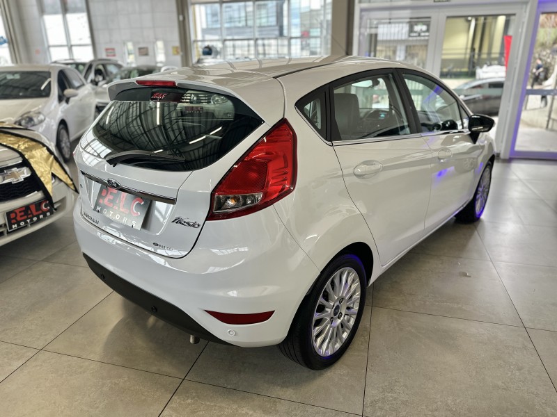 FIESTA 1.6 TITANIUM HATCH 16V FLEX 4P MANUAL - 2014 - CAXIAS DO SUL