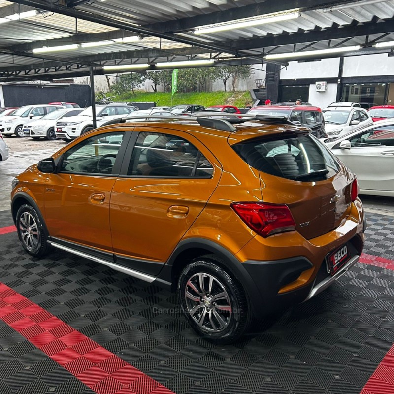 ONIX 1.4 MPFI ACTIV 8V FLEX 4P MANUAL - 2017 - PASSO FUNDO