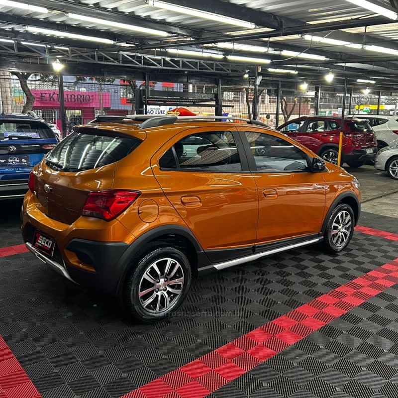 ONIX 1.4 MPFI ACTIV 8V FLEX 4P MANUAL - 2017 - PASSO FUNDO