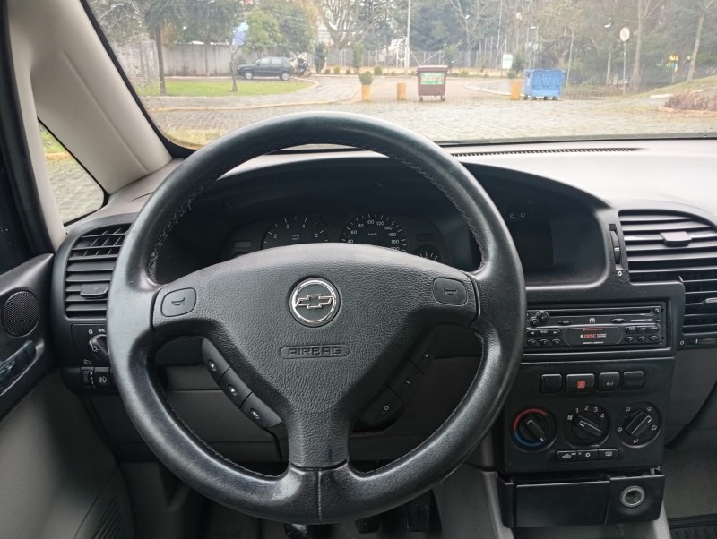 ZAFIRA 2.0 MPFI CD 8V GASOLINA 4P MANUAL - 2002 - FARROUPILHA