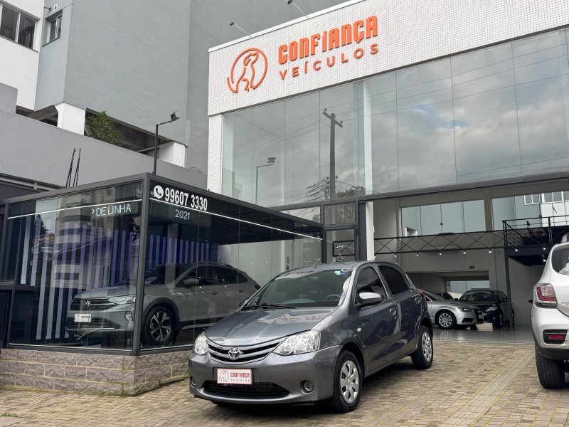 ETIOS 1.3 X 16V FLEX 4P MANUAL