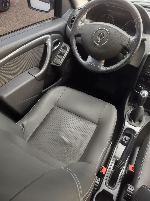 DUSTER 1.6 DYNAMIQUE 4X2 16V FLEX 4P MANUAL - 2013 - VALE REAL