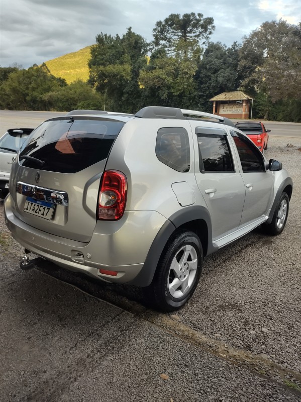 DUSTER 1.6 DYNAMIQUE 4X2 16V FLEX 4P MANUAL - 2013 - VALE REAL
