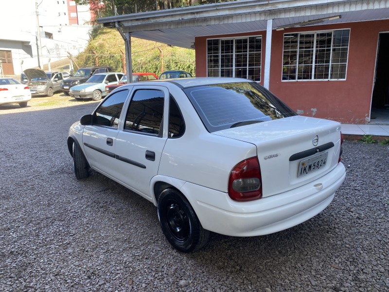 CORSA 1.6 MPFI CLASSIC SEDAN 8V GASOLINA 4P MANUAL - 2003 - CAXIAS DO SUL