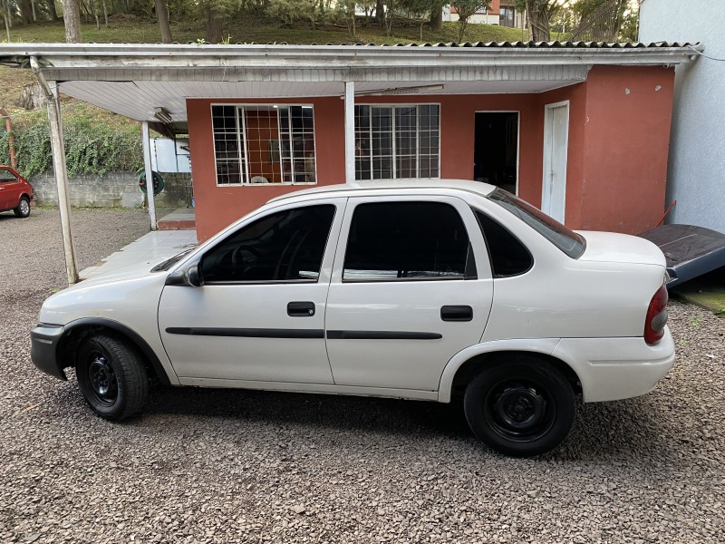 CORSA 1.0 MPFI CLASSIC SEDAN 8V GASOLINA 4P MANUAL - 2003 - CAXIAS DO SUL