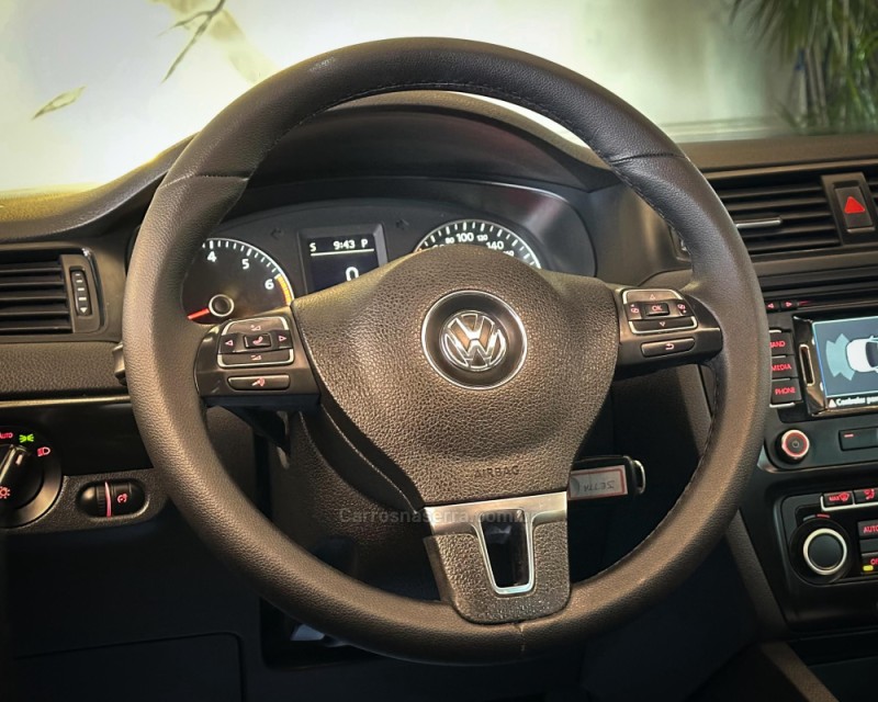 JETTA 2.0 COMFORTLINE FLEX 4P TIPTRONIC - 2012 - GARIBALDI