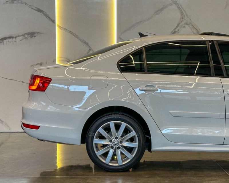 JETTA 2.0 COMFORTLINE FLEX 4P TIPTRONIC - 2012 - GARIBALDI