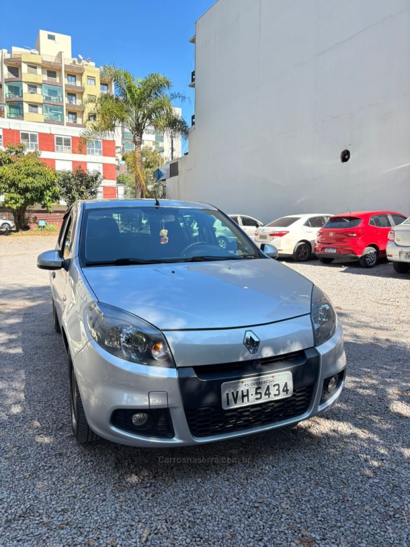SANDERO 1.0 EXPRESSION 16V FLEX 4P MANUAL - 2014 - CAXIAS DO SUL