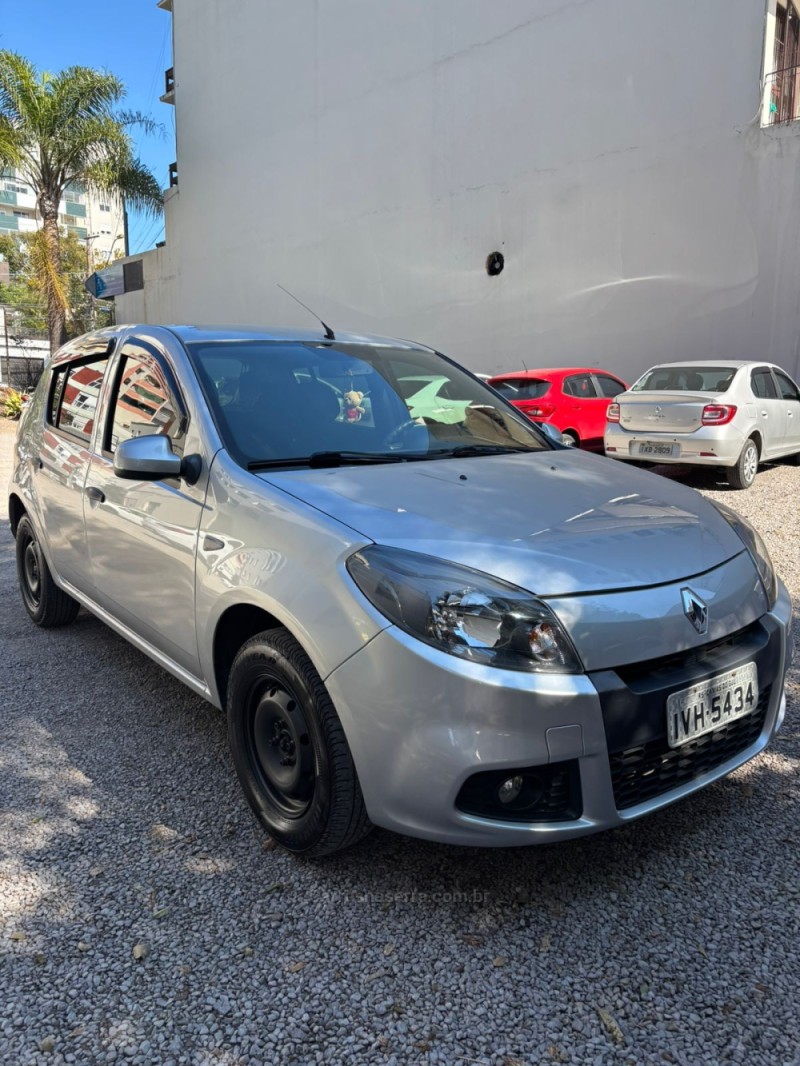 SANDERO 1.0 EXPRESSION 16V FLEX 4P MANUAL - 2014 - CAXIAS DO SUL