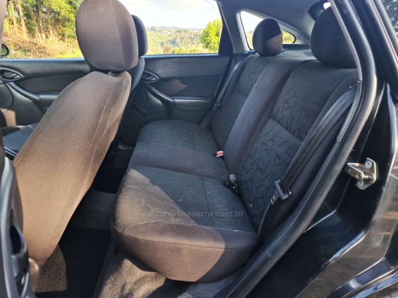 FOCUS 1.6 GL 8V FLEX 4P MANUAL - 2007 - BENTO GONçALVES
