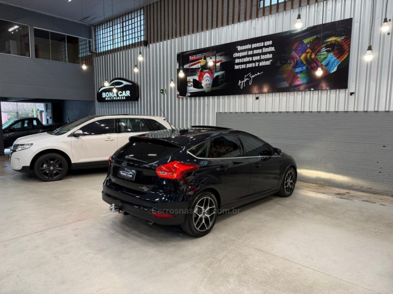 FOCUS 2.0 TITANIUM PLUS HATCH 16V FLEX 4P AUTO - 2017 - CAXIAS DO SUL
