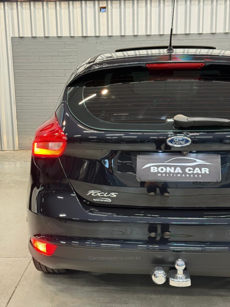 FOCUS 2.0 TITANIUM PLUS HATCH 16V FLEX 4P AUTO - 2017 - CAXIAS DO SUL