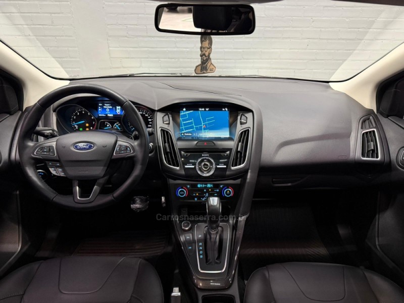 FOCUS 2.0 TITANIUM PLUS HATCH 16V FLEX 4P AUTO - 2017 - CAXIAS DO SUL