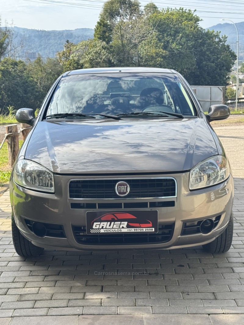 SIENA 1.0 MPI EL CELEBRATION 8V FLEX 4P MANUAL - 2012 - ENCANTADO