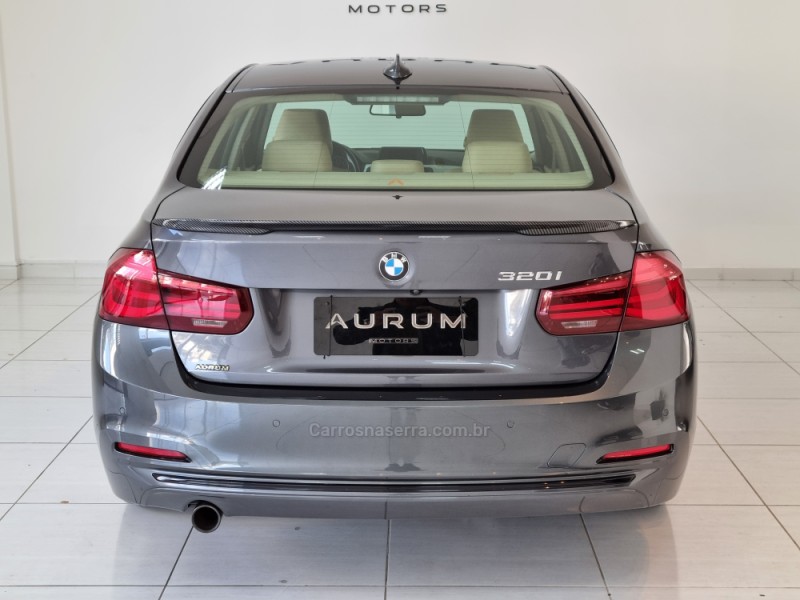 320I 2.0 SPORT 16V TURBO ACTIVE FLEX 4P AUTOMÁTICO - 2018 - CAXIAS DO SUL