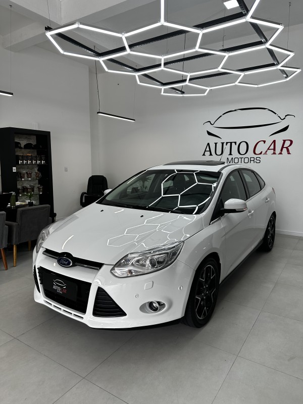 FOCUS 2.0 TITANIUM PLUS SEDAN 16V FLEX 4P AUTOMÁTICO - 2015 - CAXIAS DO SUL
