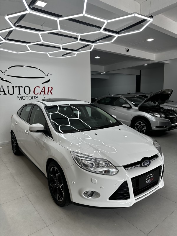 FOCUS 2.0 TITANIUM PLUS SEDAN 16V FLEX 4P AUTOMÁTICO - 2015 - CAXIAS DO SUL