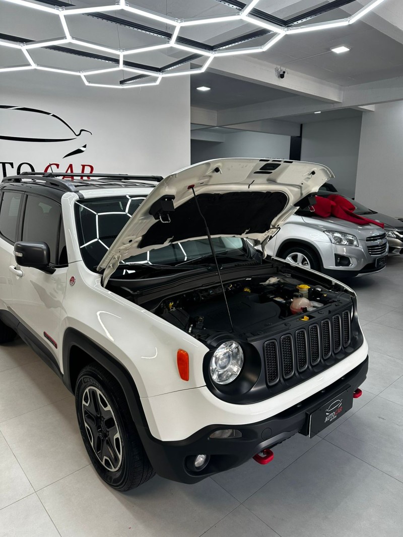 RENEGADE 2.0 16V TURBO DIESEL TRAILHAWK 4P 4X4 AUTOMÁTICO - 2016 - CAXIAS DO SUL