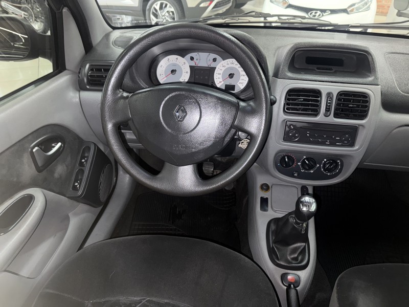 CLIO 1.0 PRIVILÉGE SEDAN 16V FLEX 4P MANUAL - 2007 - FARROUPILHA