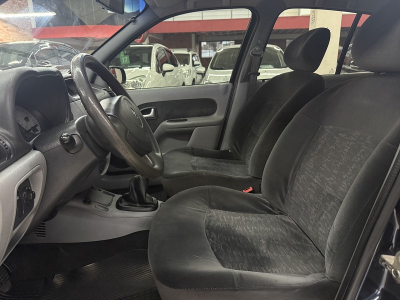 CLIO 1.0 PRIVILÉGE SEDAN 16V FLEX 4P MANUAL - 2007 - FARROUPILHA