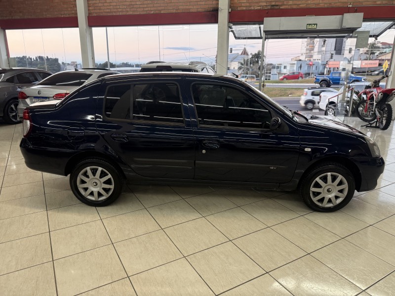 CLIO 1.0 PRIVILÉGE SEDAN 16V FLEX 4P MANUAL - 2007 - FARROUPILHA