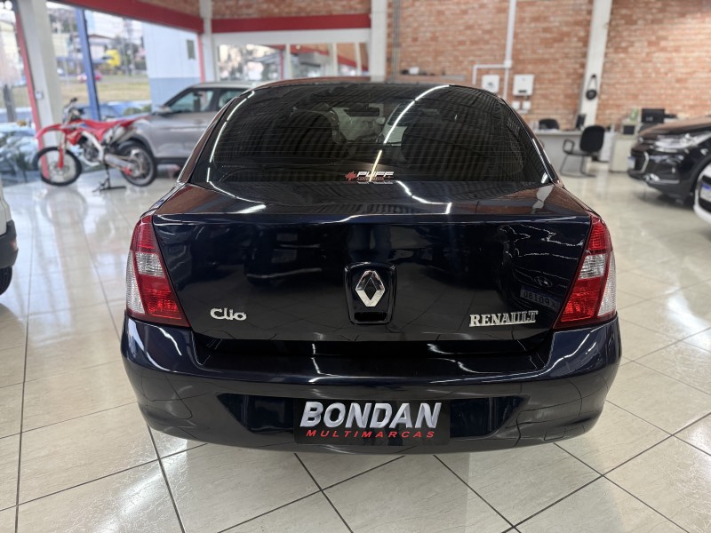 CLIO 1.0 PRIVILÉGE SEDAN 16V FLEX 4P MANUAL - 2007 - FARROUPILHA