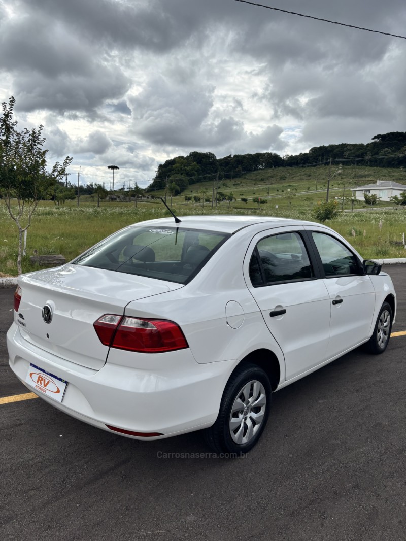 VOYAGE 1.0 12V MPI TOTALFLEX COMFORTLINE 4P MANUAL - 2017 - CARLOS BARBOSA