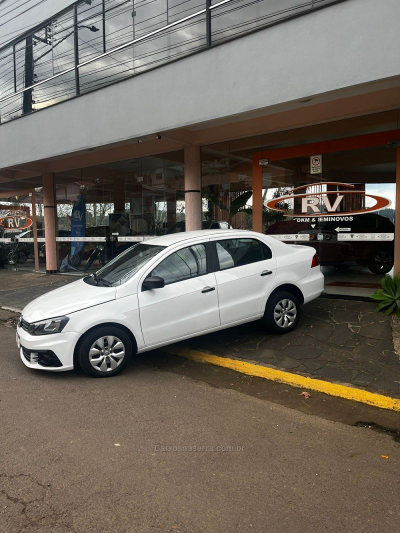 VOYAGE 1.0 12V MPI TOTALFLEX COMFORTLINE 4P MANUAL - 2017 - CARLOS BARBOSA