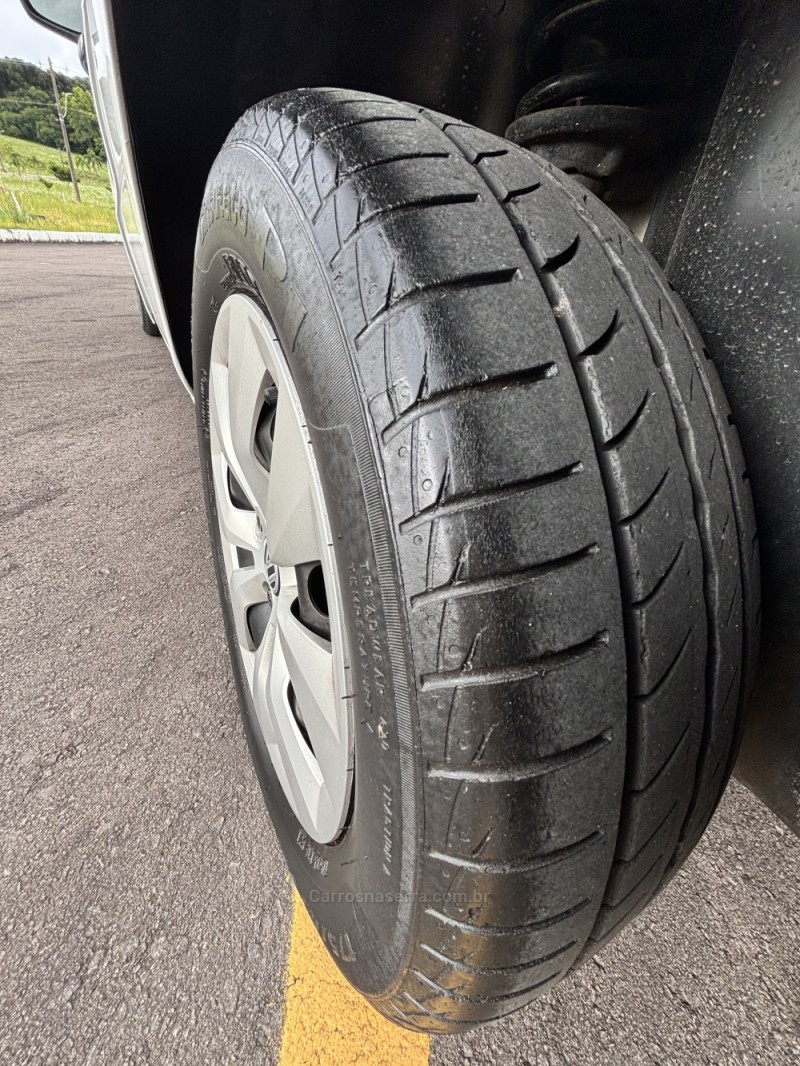 VOYAGE 1.0 12V MPI TOTALFLEX COMFORTLINE 4P MANUAL - 2017 - CARLOS BARBOSA