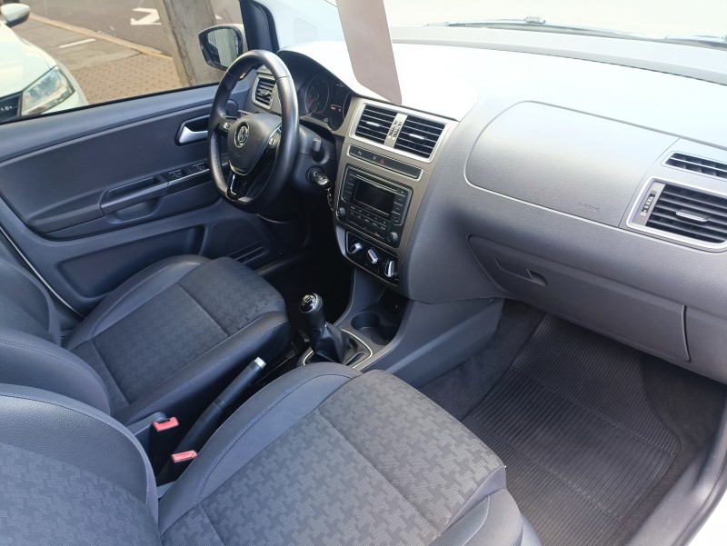 FOX 1.6 MSI COMFORTLINE 8V FLEX 4P MANUAL - 2016 - BOM PRINCíPIO