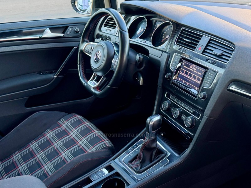 GOLF 2.0 GTI HIGHLINE 16V GASOLINA 4P AUTOMÁTICO - 2015 - LAGOA VERMELHA