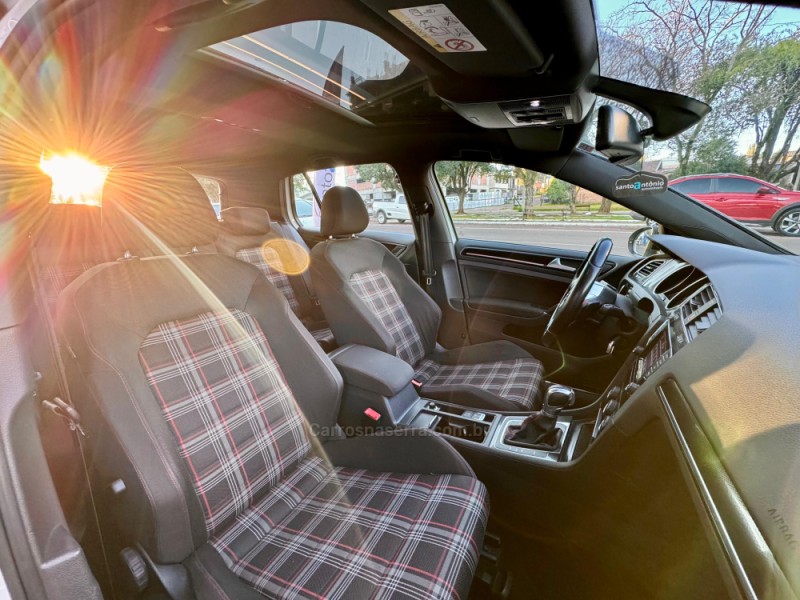 GOLF 2.0 GTI HIGHLINE 16V GASOLINA 4P AUTOMÁTICO - 2015 - LAGOA VERMELHA