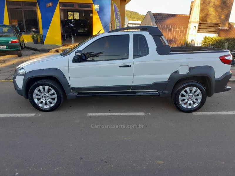 STRADA 1.8 MPI ADVENTURE CE 8V FLEX 2P MANUAL - 2014 - NOVA PRATA
