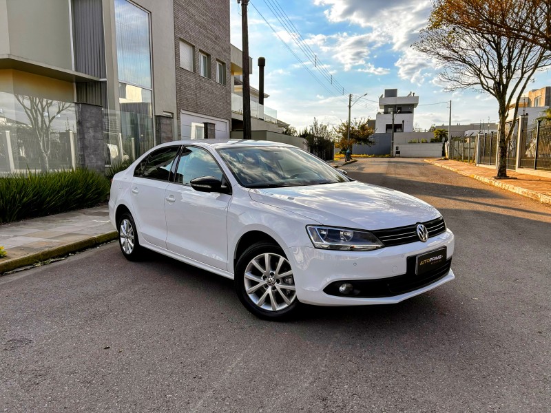 JETTA 2.0 COMFORTLINE FLEX 4P TIPTRONIC - 2014 - BENTO GONçALVES